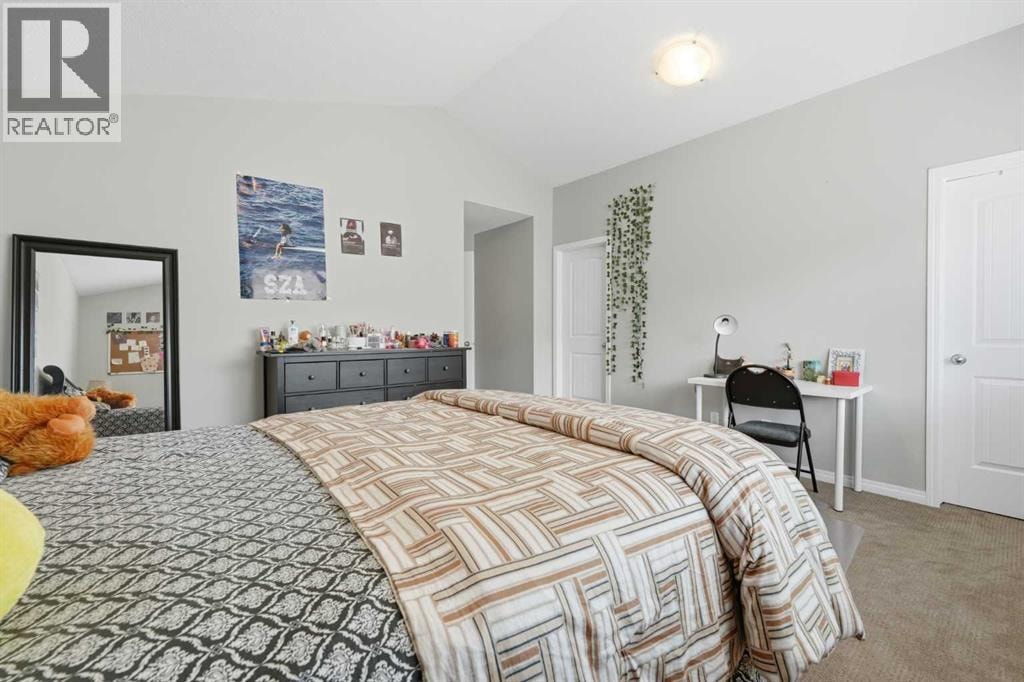 172 Sherwood Mews NW — photo 31