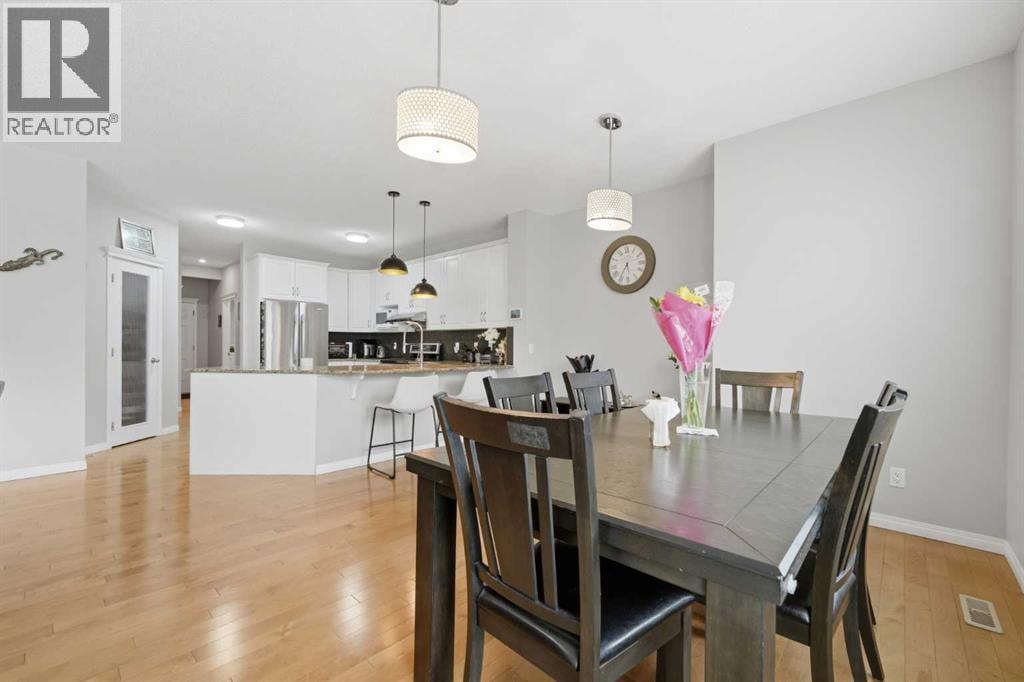 172 Sherwood Mews NW — photo 15