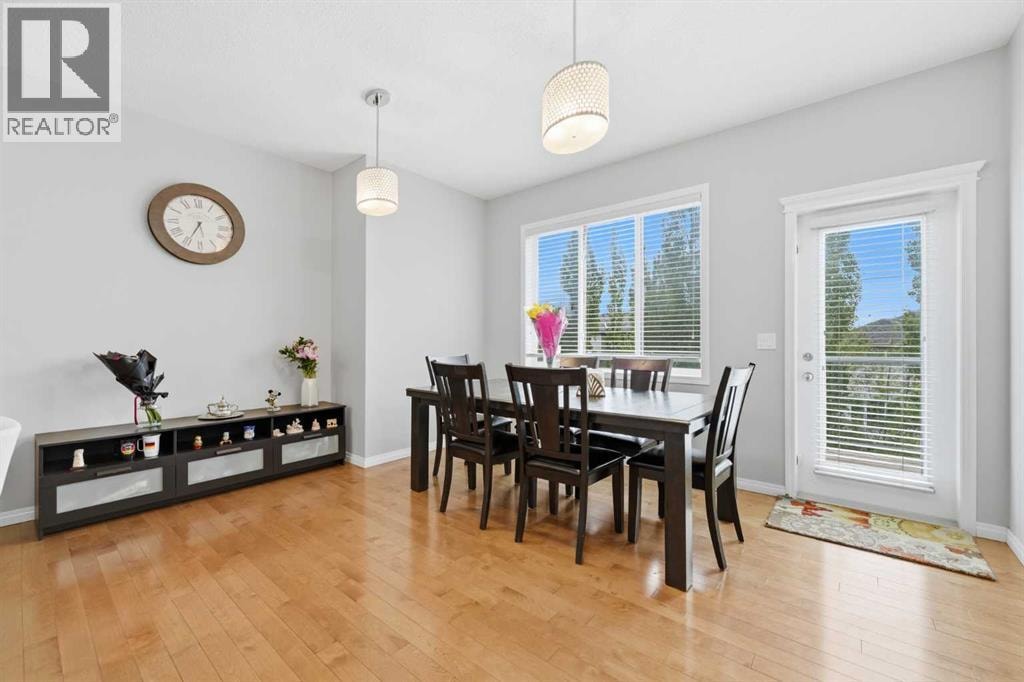 172 Sherwood Mews NW — photo 14