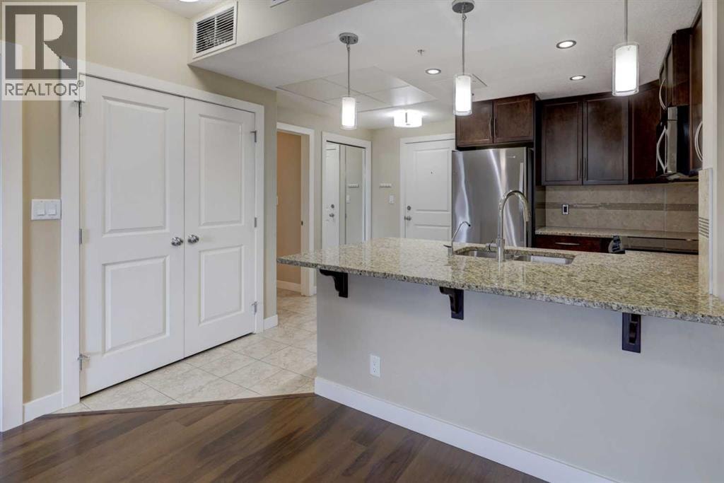 206, 16 Varsity Estates Circle NW — photo 11