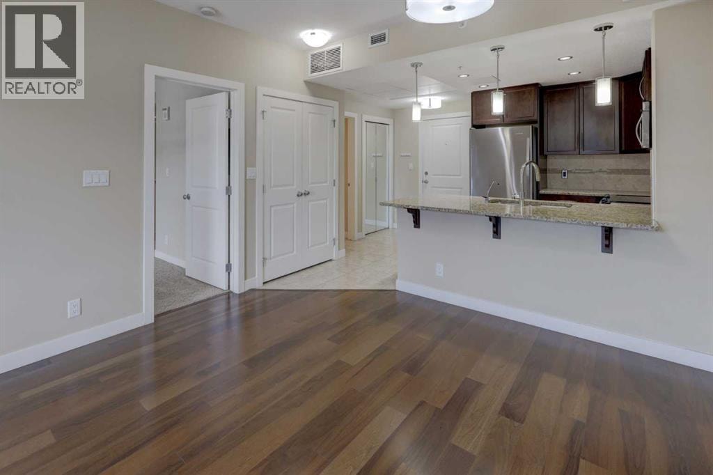 206, 16 Varsity Estates Circle NW — photo 12