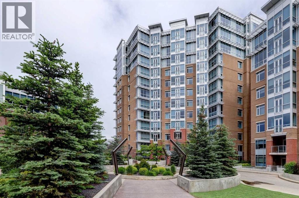 206, 16 Varsity Estates Circle NW