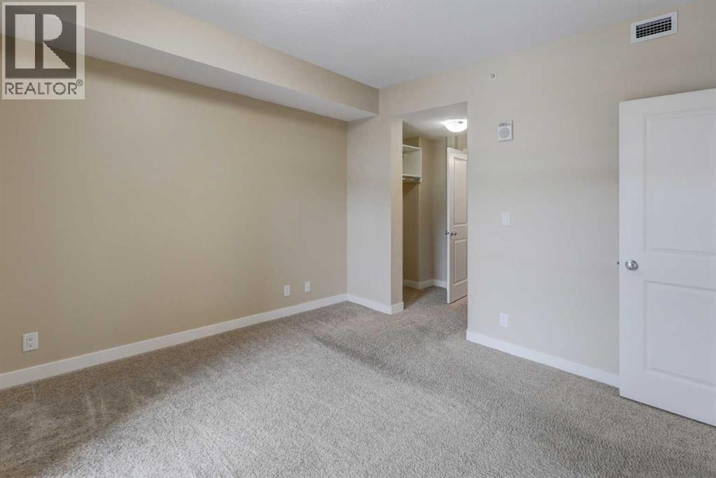 206, 16 Varsity Estates Circle NW — photo 16