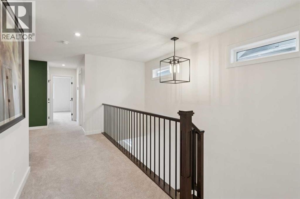 195 Greenwich Drive NW — photo 17