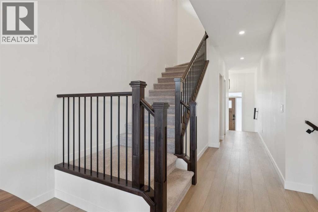 195 Greenwich Drive NW — photo 15