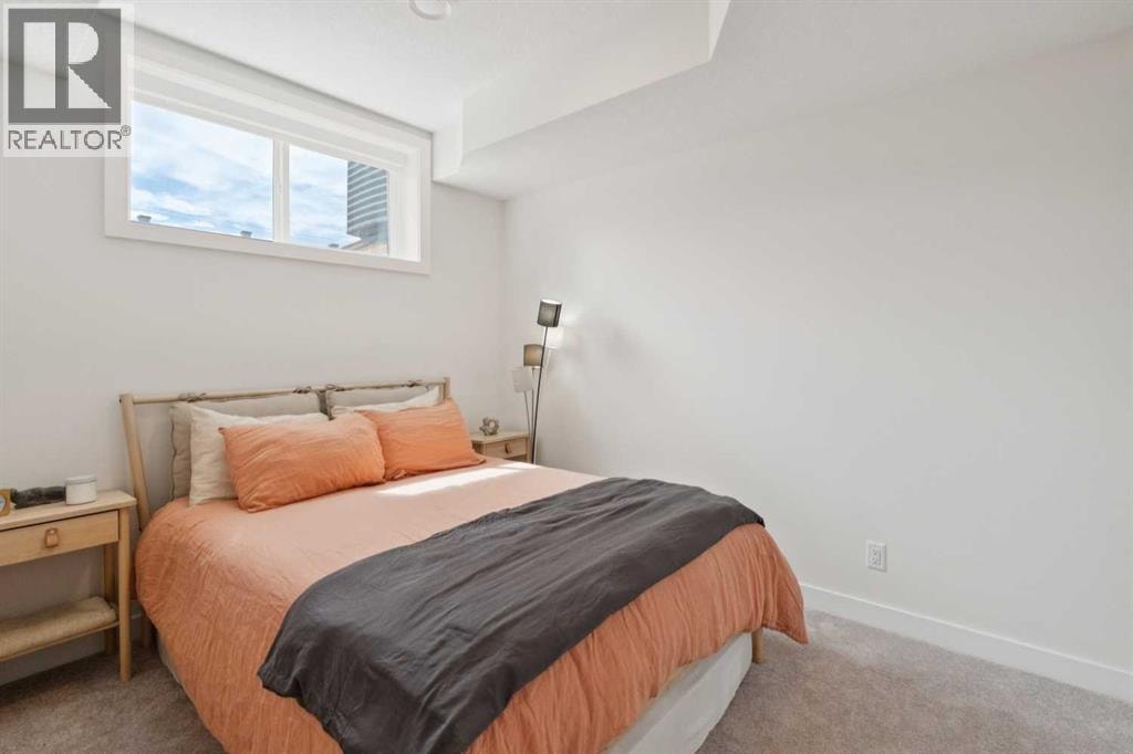 195 Greenwich Drive NW — photo 33
