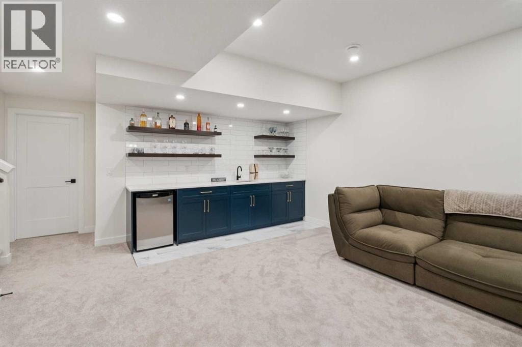 195 Greenwich Drive NW — photo 30