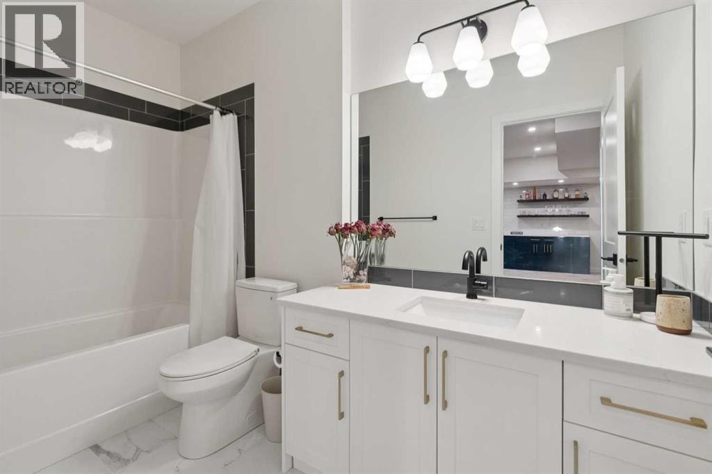 195 Greenwich Drive NW — photo 34