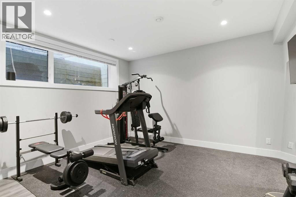10 Lissington Drive SW — photo 43