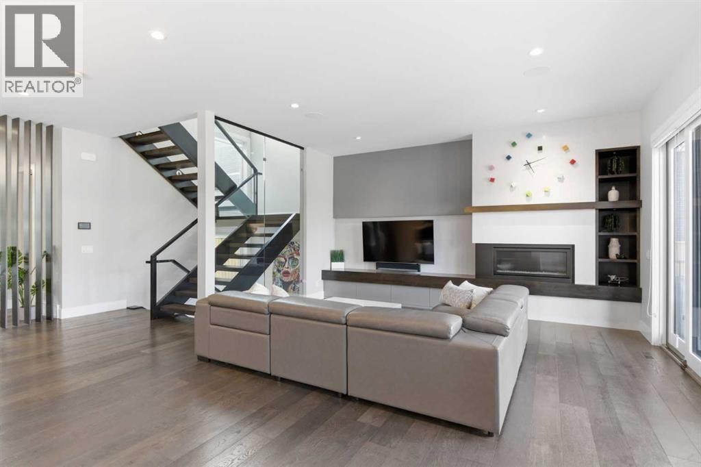 10 Lissington Drive SW — photo 11