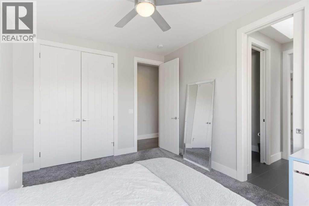 10 Lissington Drive SW — photo 35