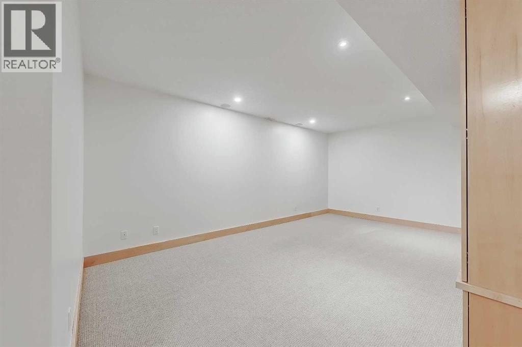 17 Somme Boulevard SW — photo 36