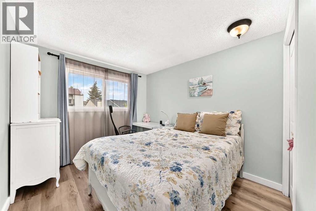 63 Strathcona Crescent SW — photo 24