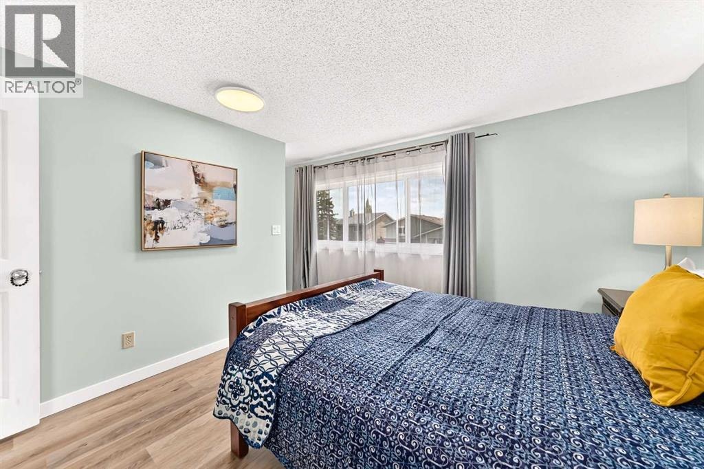 63 Strathcona Crescent SW — photo 20