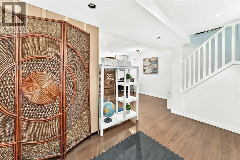 63 Strathcona Crescent SW — photo 32