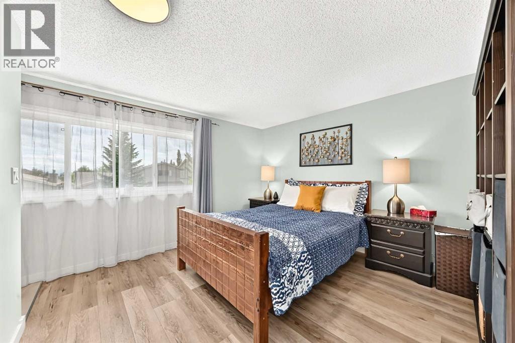 63 Strathcona Crescent SW — photo 19