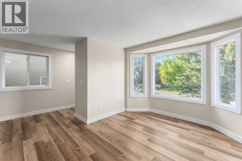 7609 36 Avenue NW — photo 11