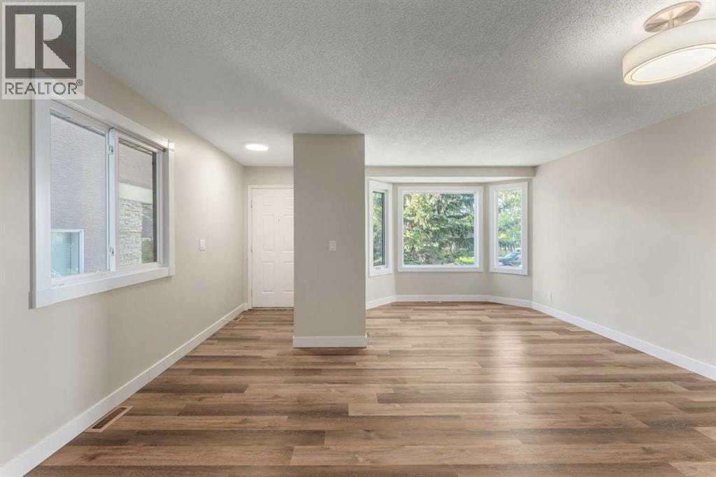 7609 36 Avenue NW — photo 9