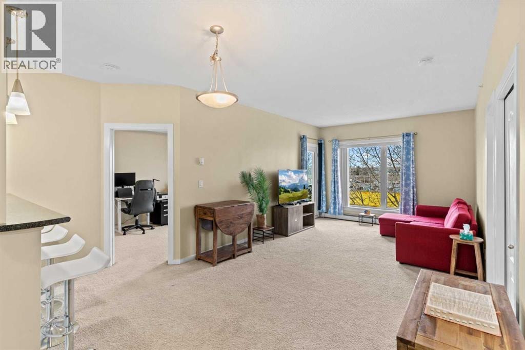 1404, 604 East Lake Boulevard NE — photo 1