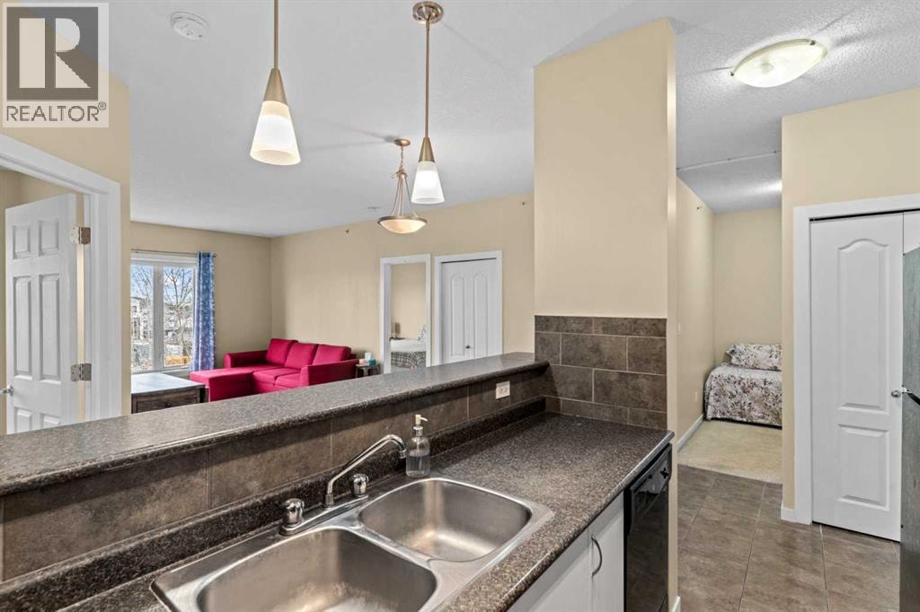 1404, 604 East Lake Boulevard NE — photo 6