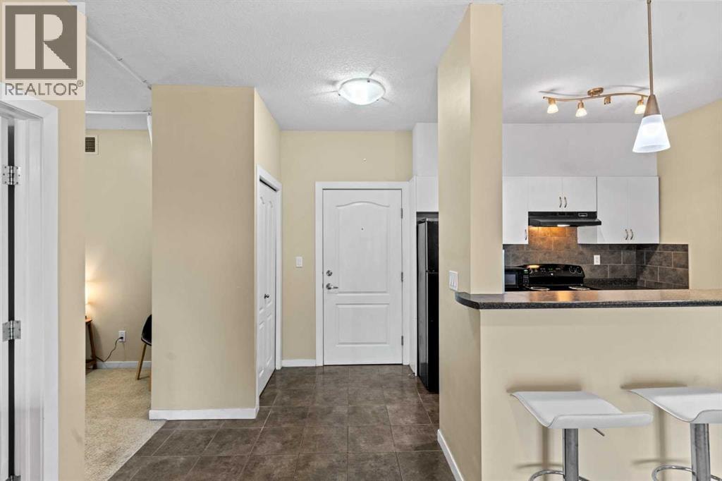 1404, 604 East Lake Boulevard NE — photo 7