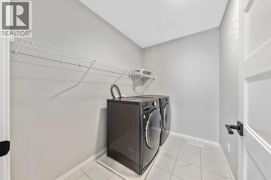 98 Lucas Crescent NW — photo 27
