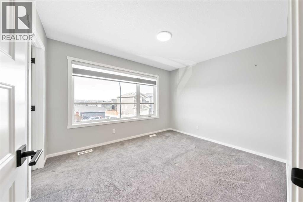 98 Lucas Crescent NW — photo 30