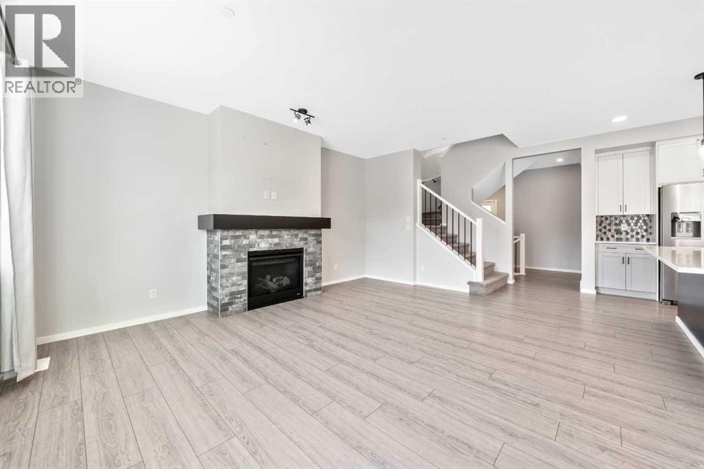98 Lucas Crescent NW — photo 17