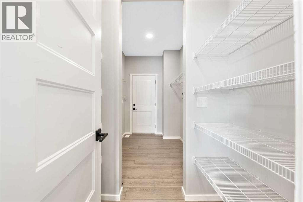 98 Lucas Crescent NW — photo 19