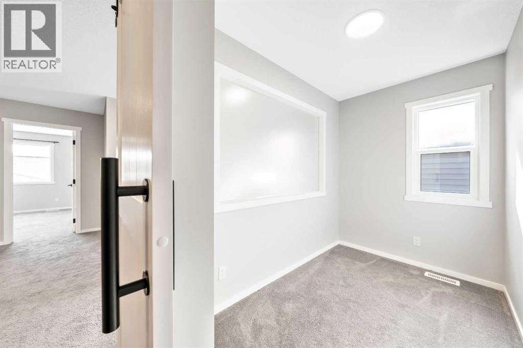 98 Lucas Crescent NW — photo 25