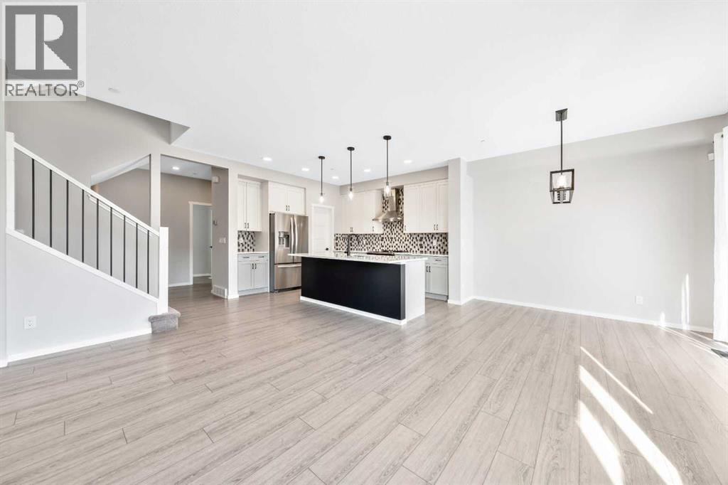 98 Lucas Crescent NW — photo 18