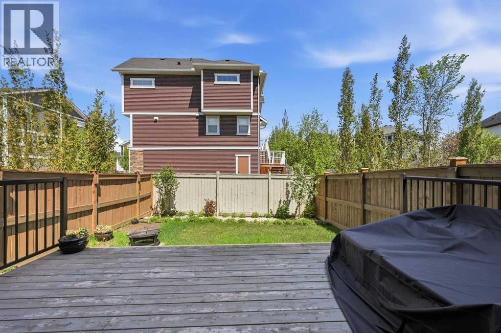 58 Kingfisher Crescent SE — photo 44