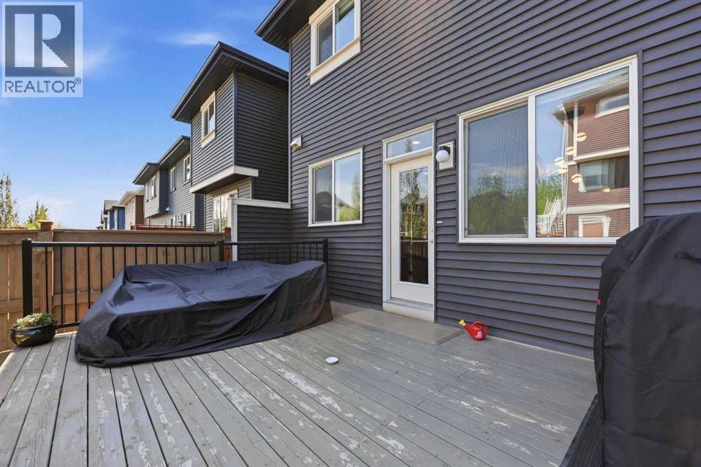 58 Kingfisher Crescent SE — photo 43