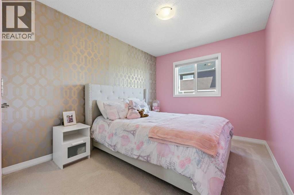 58 Kingfisher Crescent SE — photo 28