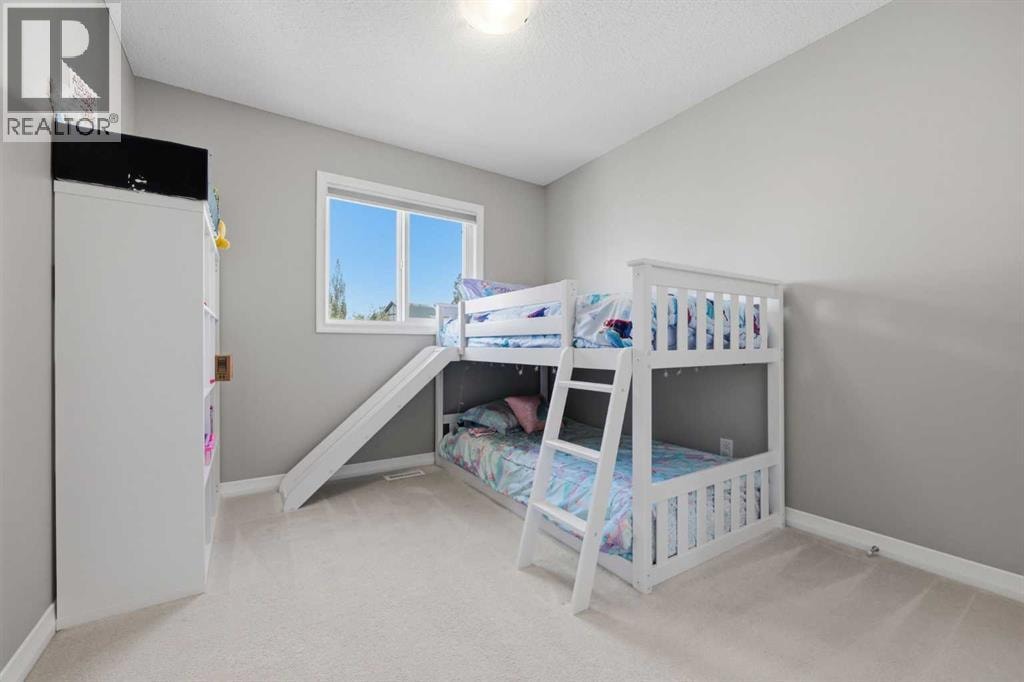 58 Kingfisher Crescent SE — photo 30