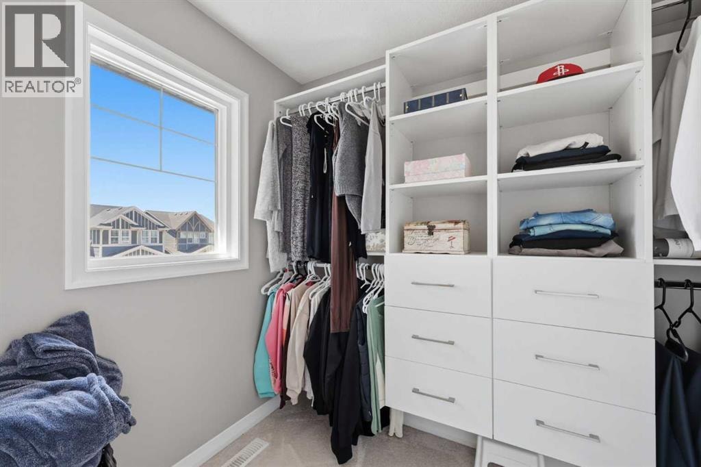 58 Kingfisher Crescent SE — photo 25