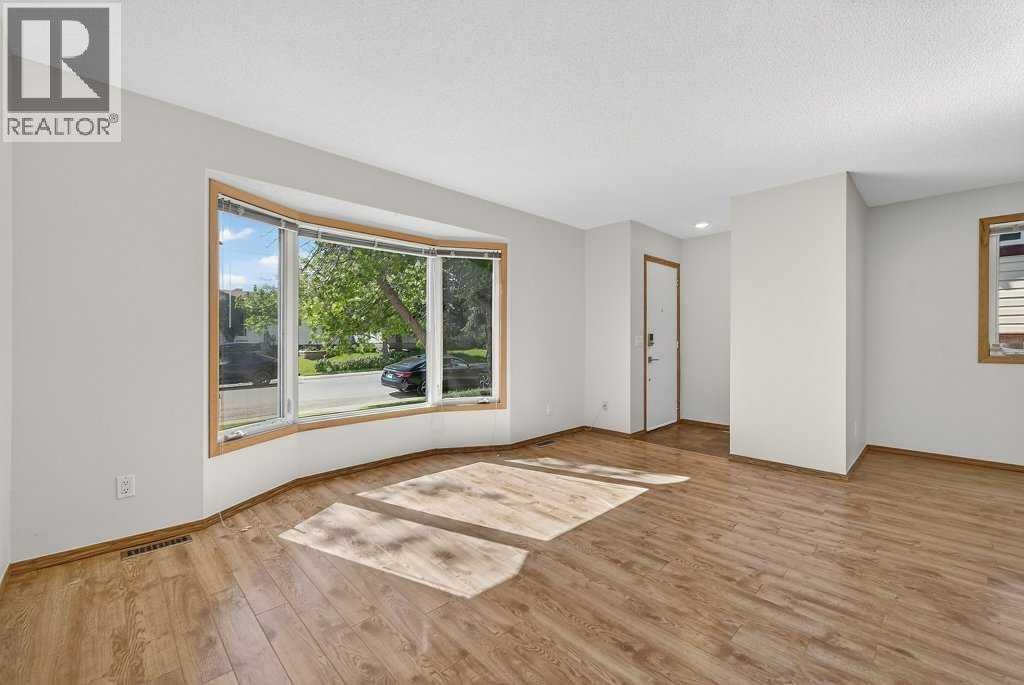 3304 Temple Way NE — photo 4