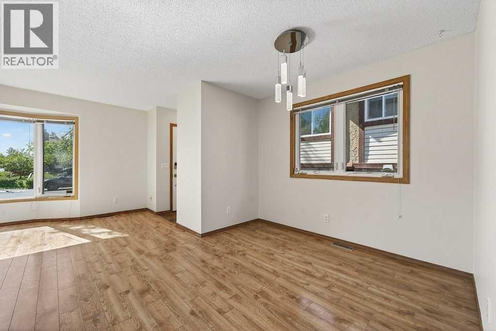 3304 Temple Way NE — photo 7