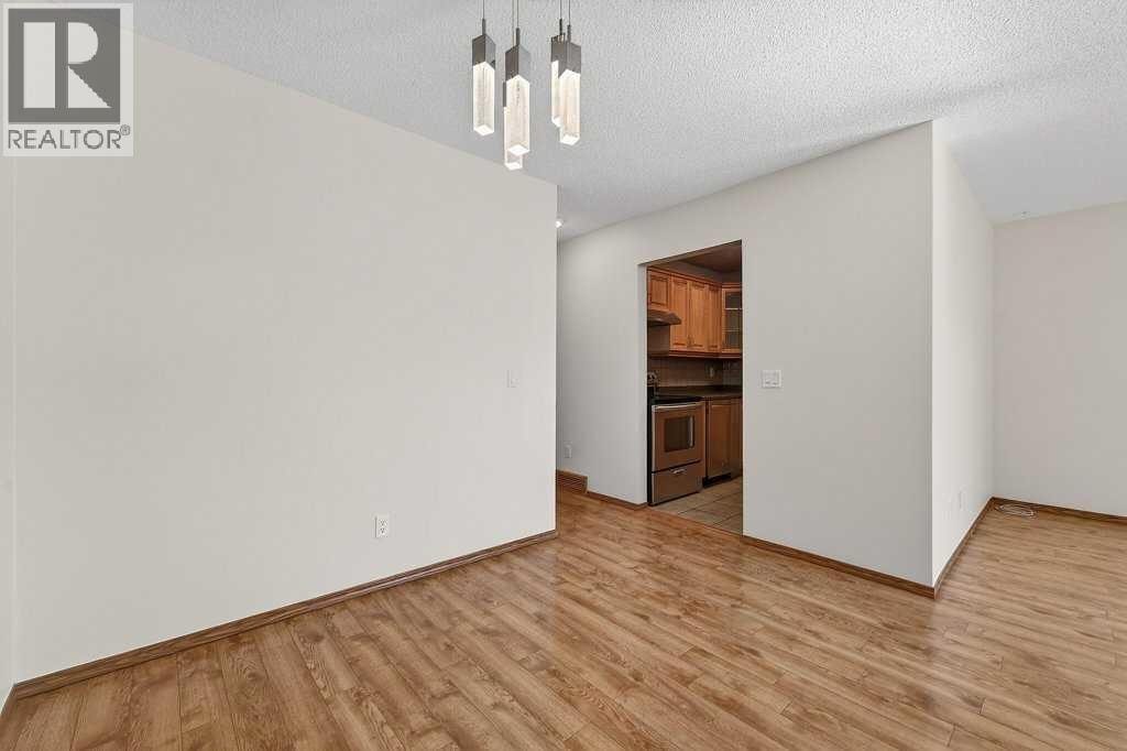 3304 Temple Way NE — photo 8