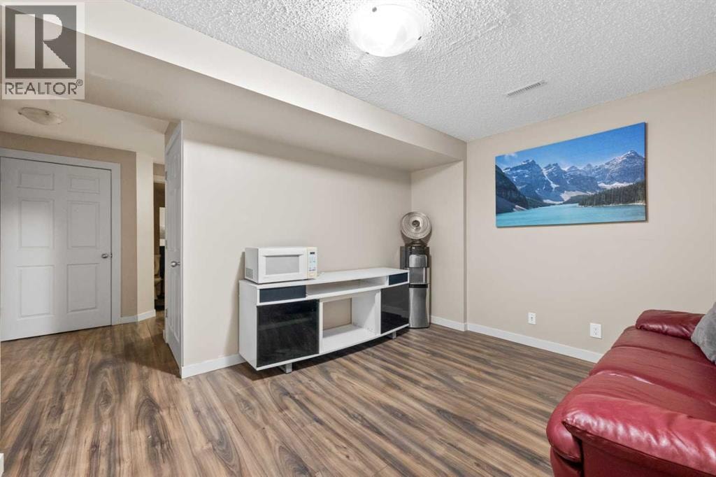 16 Cranarch Grove SE — photo 10
