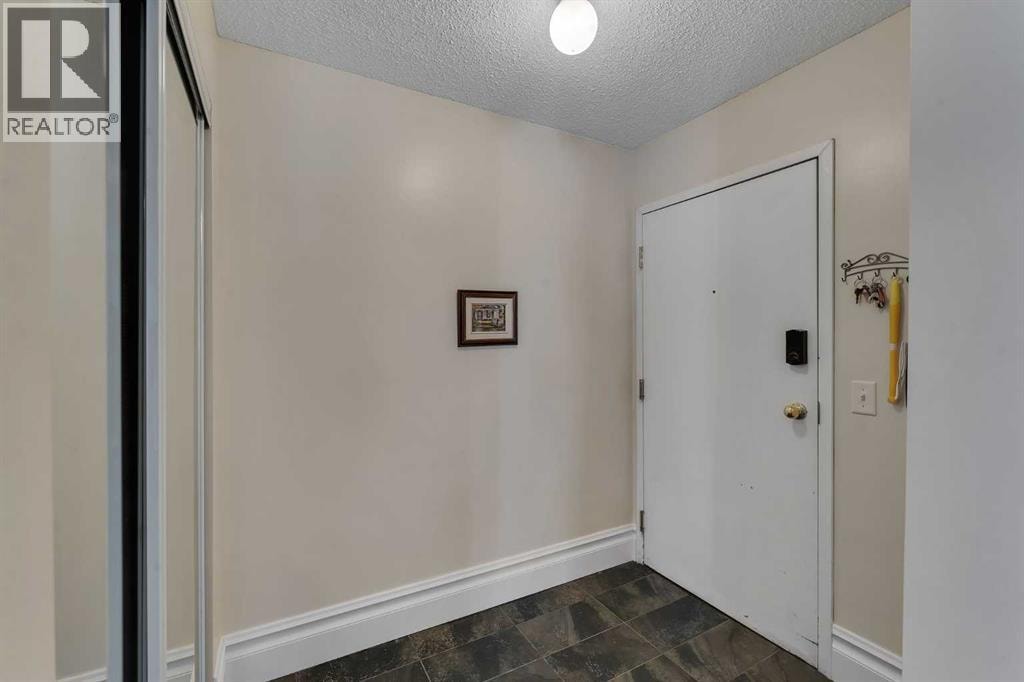 106, 7106 Valleyview Park SE — photo 4
