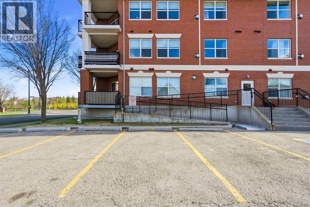 207, 60 Promenade Way SE — photo 31