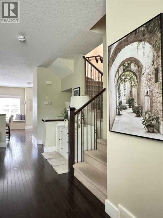 2821 Dallaire Avenue SW — photo 3