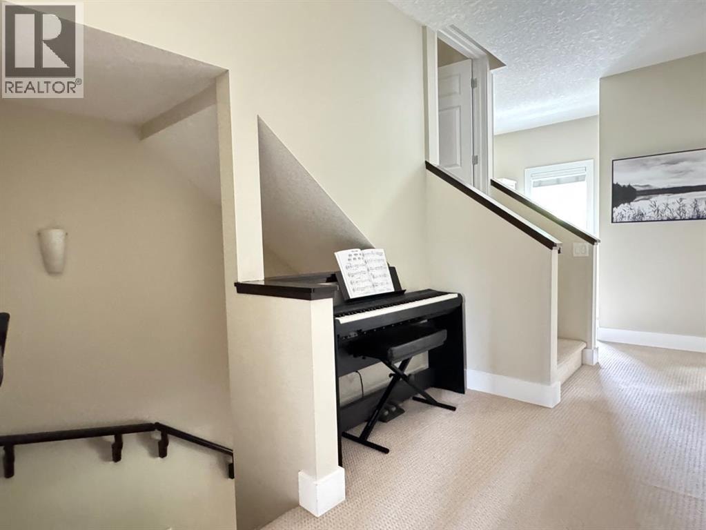 2821 Dallaire Avenue SW — photo 41