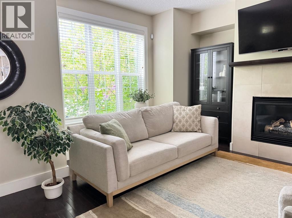2821 Dallaire Avenue SW — photo 5