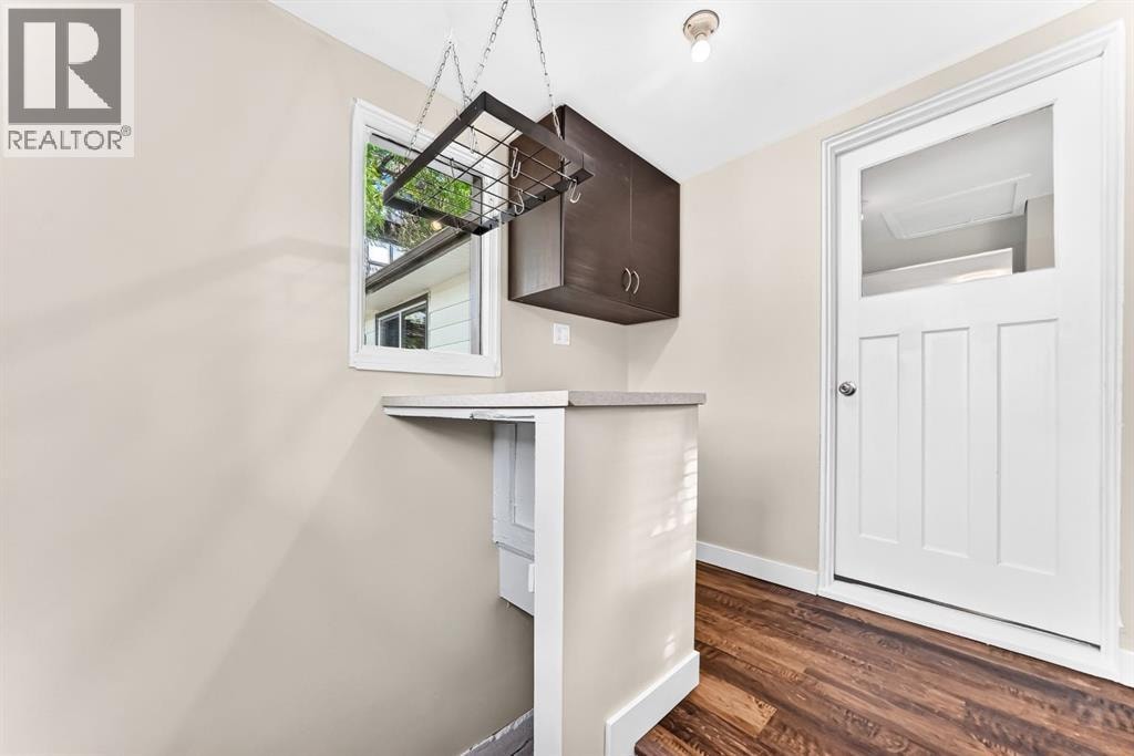6012 33 Avenue NW — photo 22