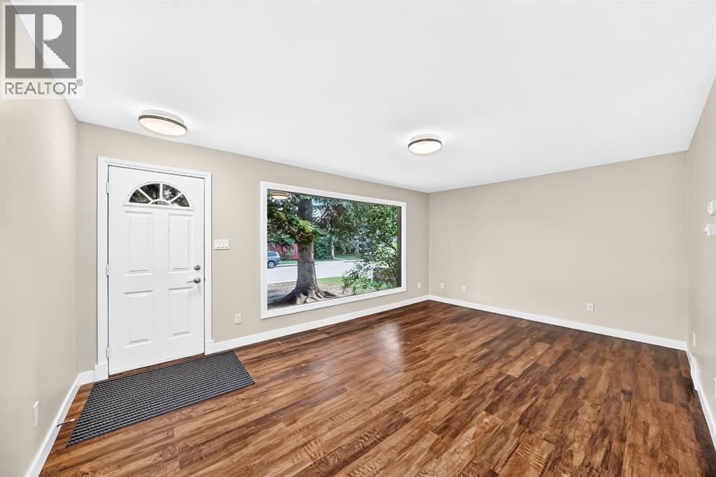 6012 33 Avenue NW — photo 3