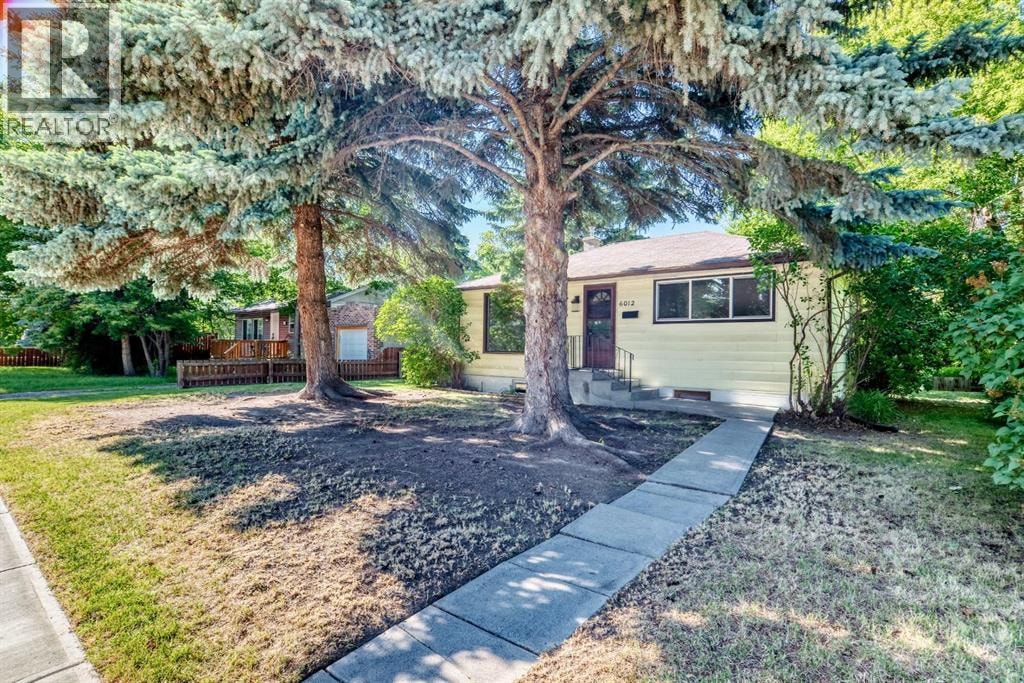 6012 33 Avenue NW — photo 32