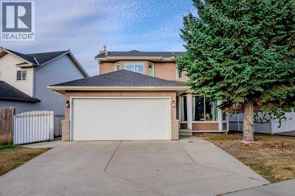 4 Del Ray Crescent NE