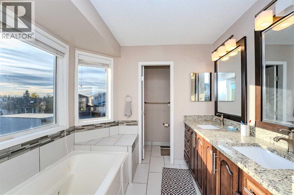 4 Del Ray Crescent NE — photo 27